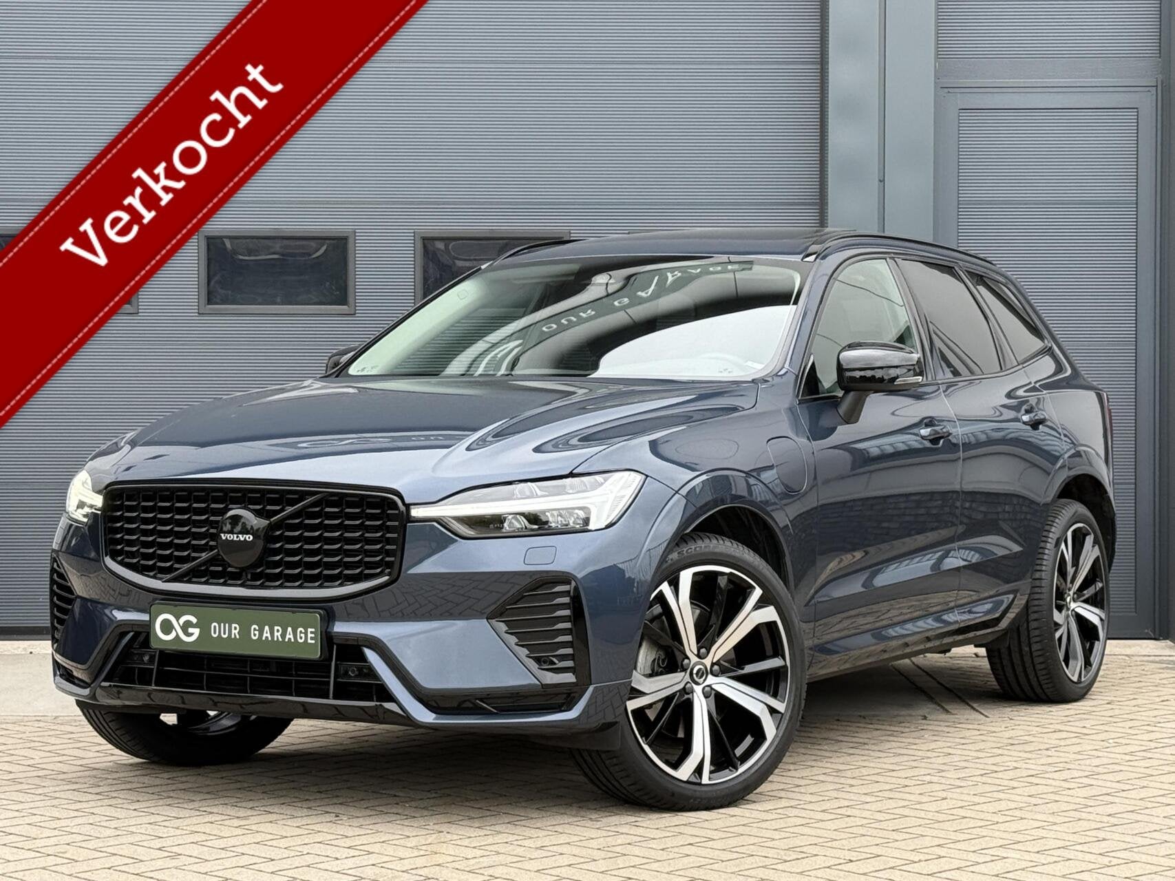 Volvo XC60 T6 Plug-in AWD Plus Dark|BLIS|Pano|H&K|HeadUp|21", Dealer onderhouden, Gebruikt, 4 cilinders, Blauw