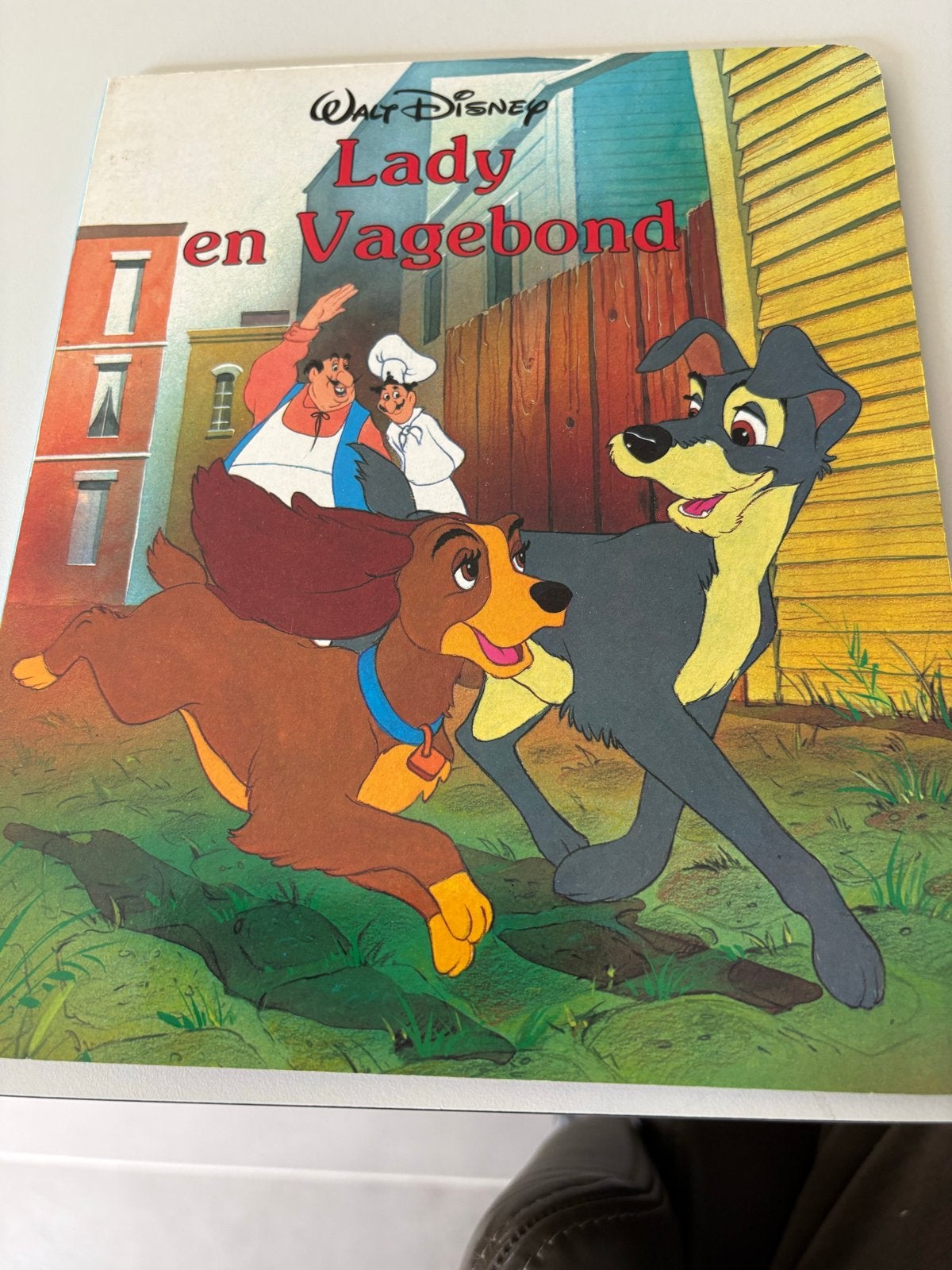 Walt Disney Lady en de Vagebond - Klassiek Kinderboek, Ophalen of Verzenden, Gelezen, 1 tot 2 jaar