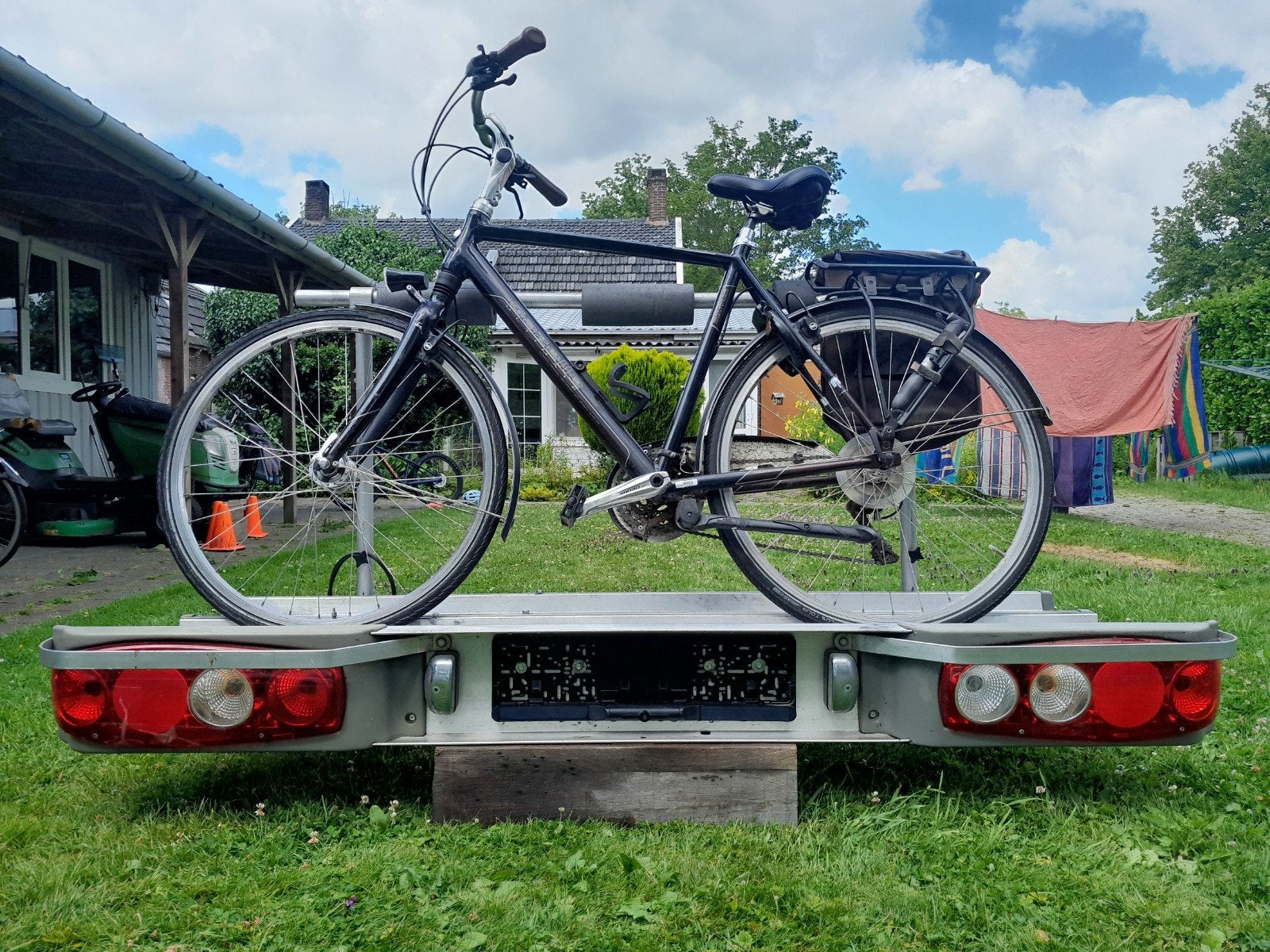 Aluminium fiets-/scooterdrager voor camper (AL-KO chassis), Ophalen, Gebruikt