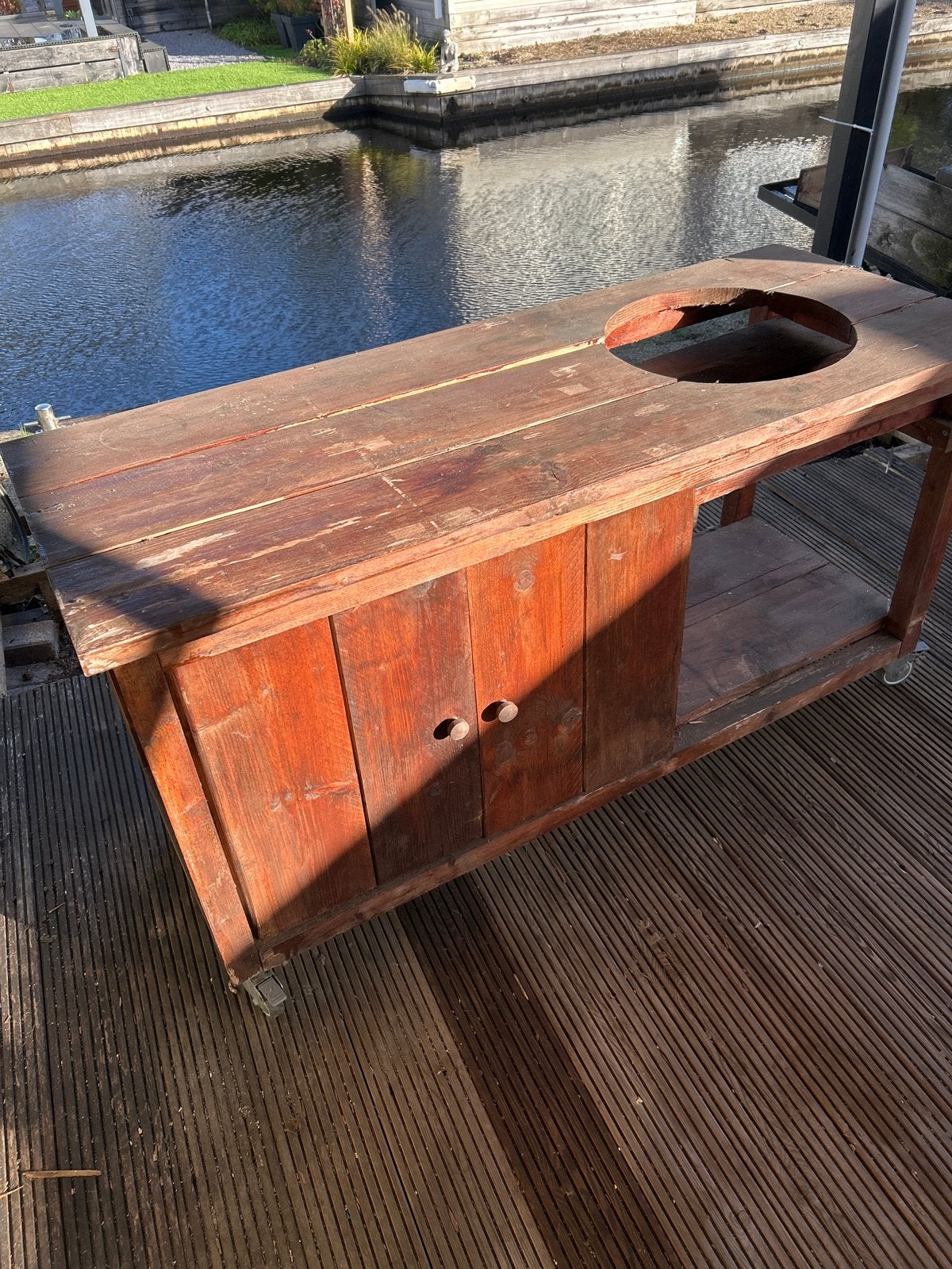 Robuuste buitenkeuken van zware planken, Ophalen of Verzenden, Gebruikt, Vrijstaand