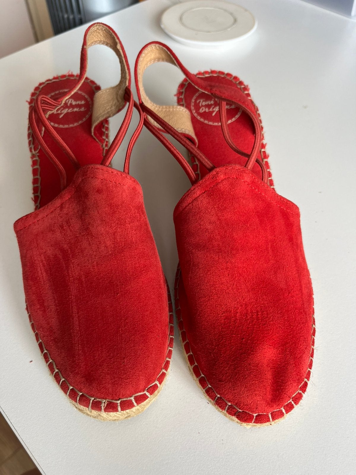 Toni pons schoenen 38, Kleding | Dames, Schoenen, Ophalen of Verzenden, Espadrilles of Moccasins, Gedragen, Rood