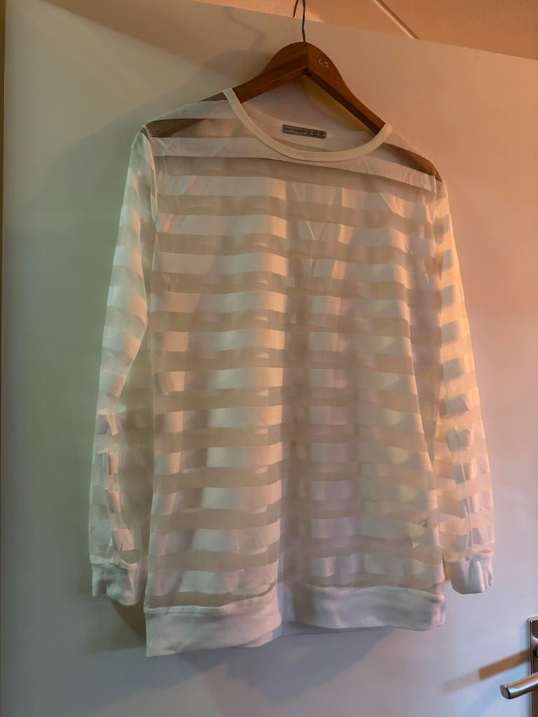 Witte tule blouse met streepmotief, Ophalen of Verzenden, Zo goed als nieuw, Maat 38/40 (M), Wit