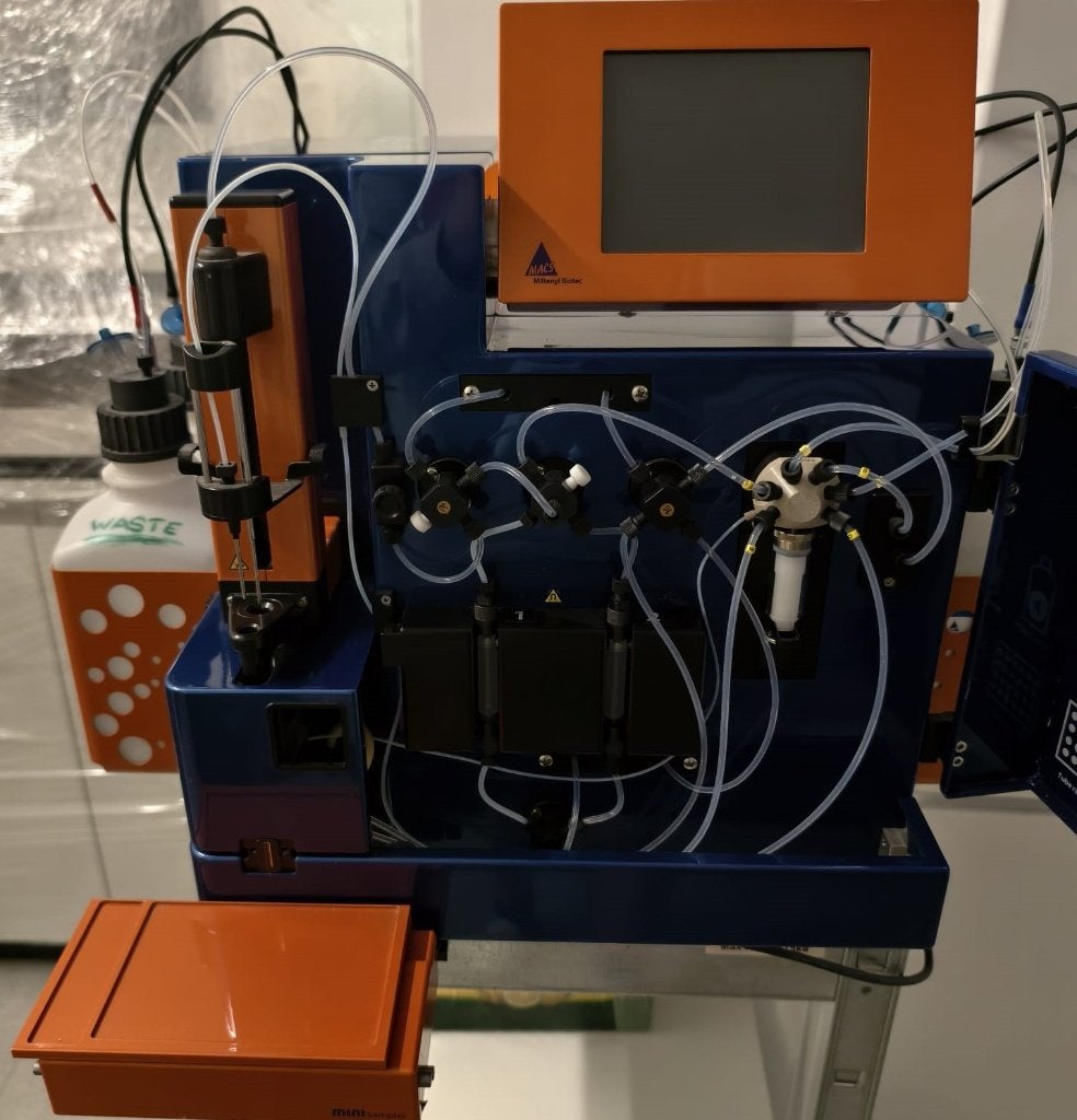 Miltenyi Biotec autoMACS Pro – automatische cel-separator, Zakelijke goederen, Kantoor en Winkelinrichting | Apparatuur en Telecommunicatie