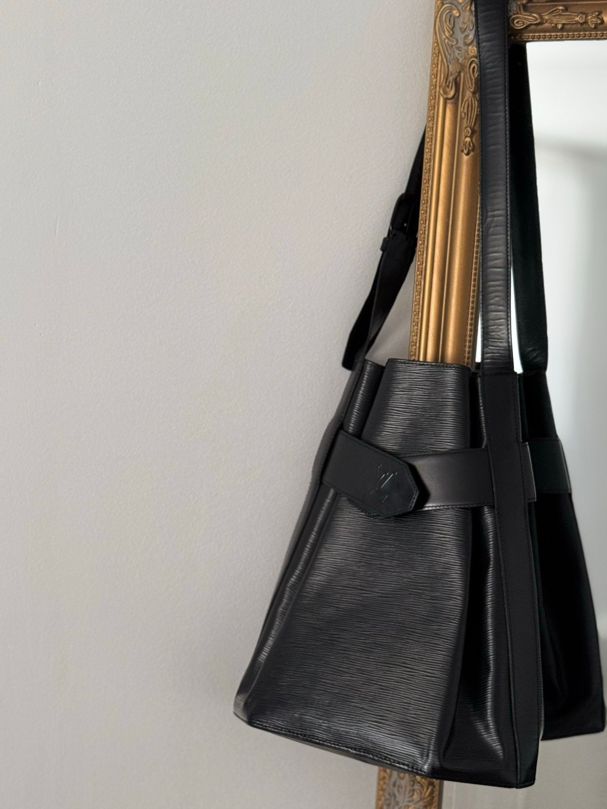 Louis Vuitton Epi Leather Sac D’Epaule, Ophalen of Verzenden, Gebruikt, Zwart, Handtas