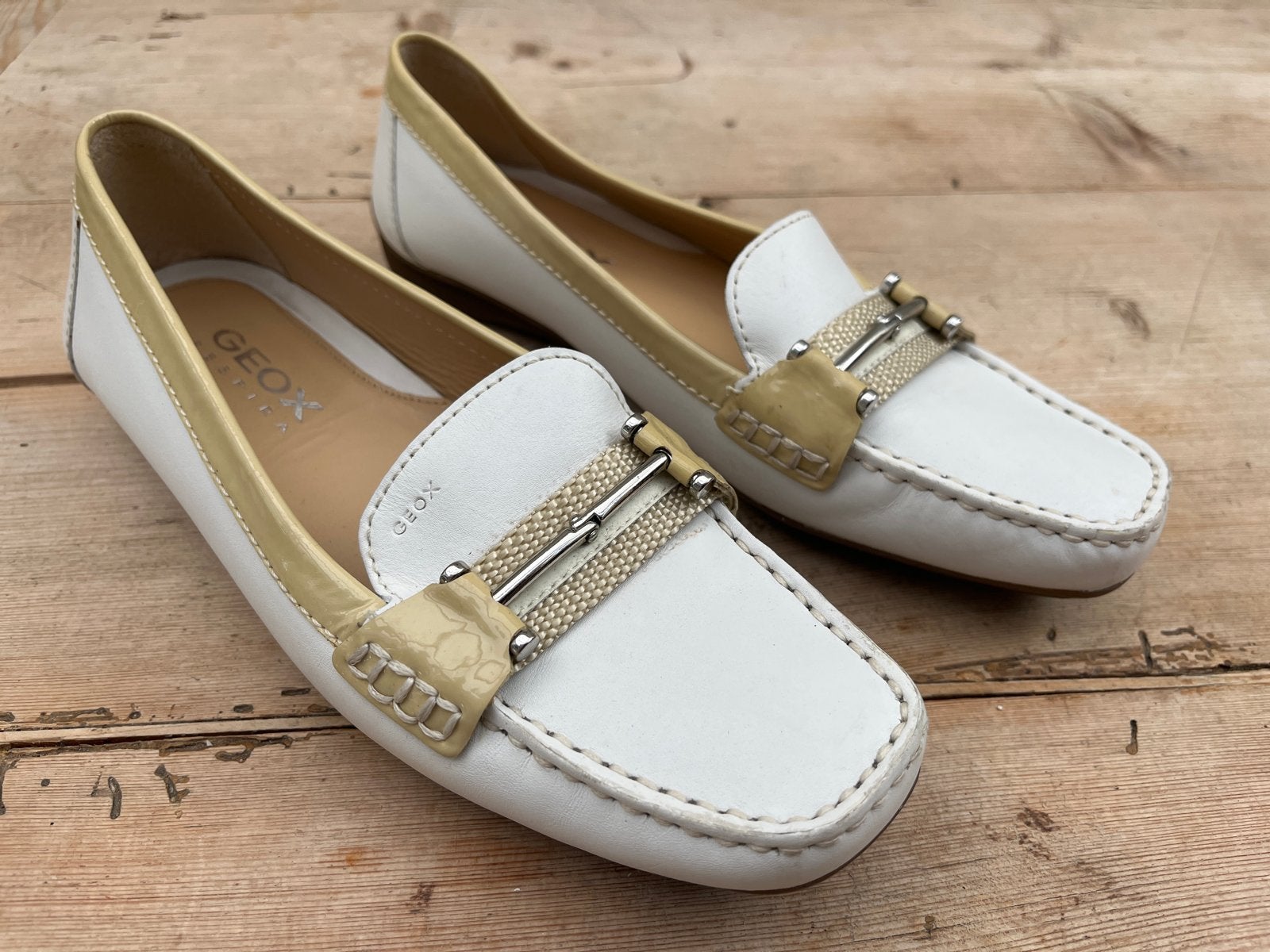 Geox Instappers Dames Wit/Beige - Maat 38, Ophalen of Verzenden, Zo goed als nieuw, Wit, Instappers