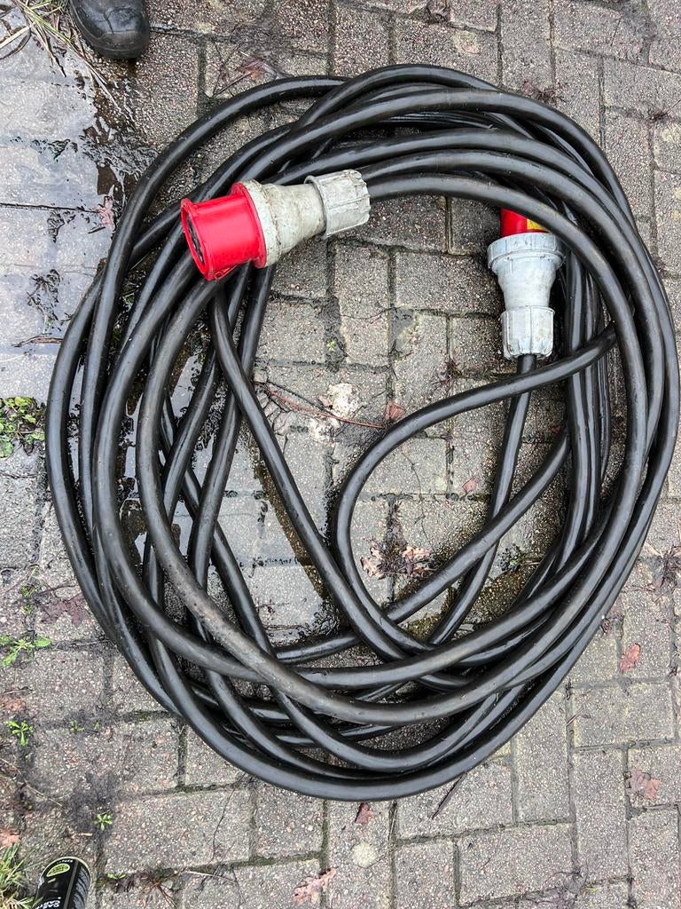Krachtstroomkabel  5 aderig 16 kwadraat 125 amp  stekkers, Ophalen, Gebruikt, Stekker