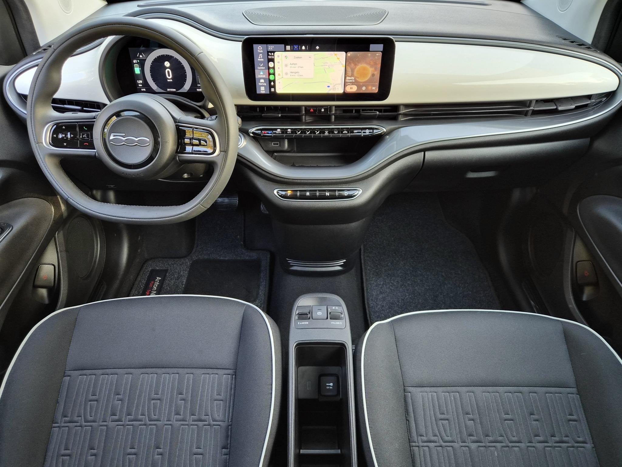 Fiat 500 Icon 42 kWh / SOH 96% / All season banden / CCS Sne, Auto's, Stof, Gebruikt, 4 stoelen, Wit