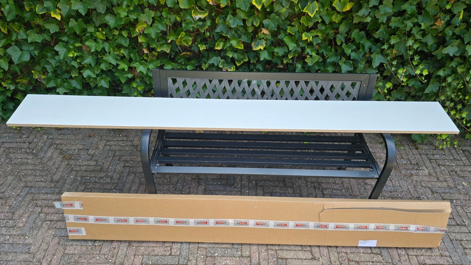 2 x witte vensterbanken 210 en 230 cm lang, 20 cm breed, 18, Ophalen, Minder dan 25 mm, Nieuw, 200 tot 250 cm