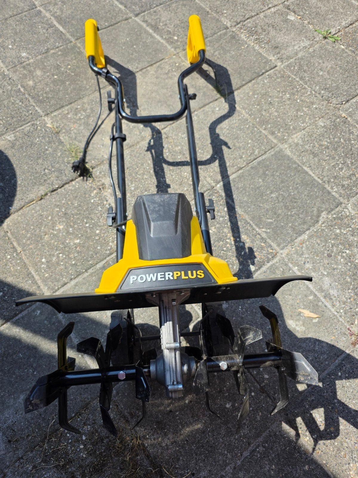 Verticuteer machine, Ophalen