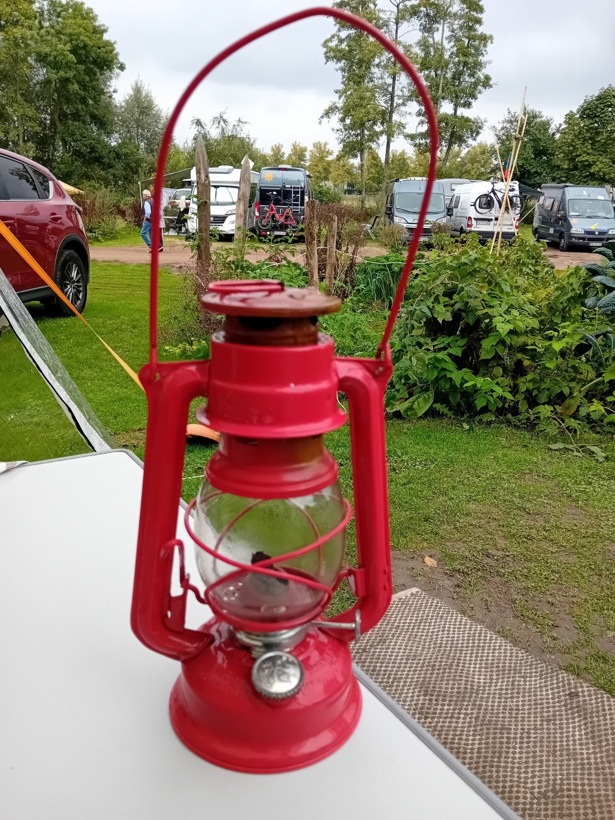 Vintage rode olielamp - Made in Czechoslovakia, Antiek en Kunst, Ophalen of Verzenden