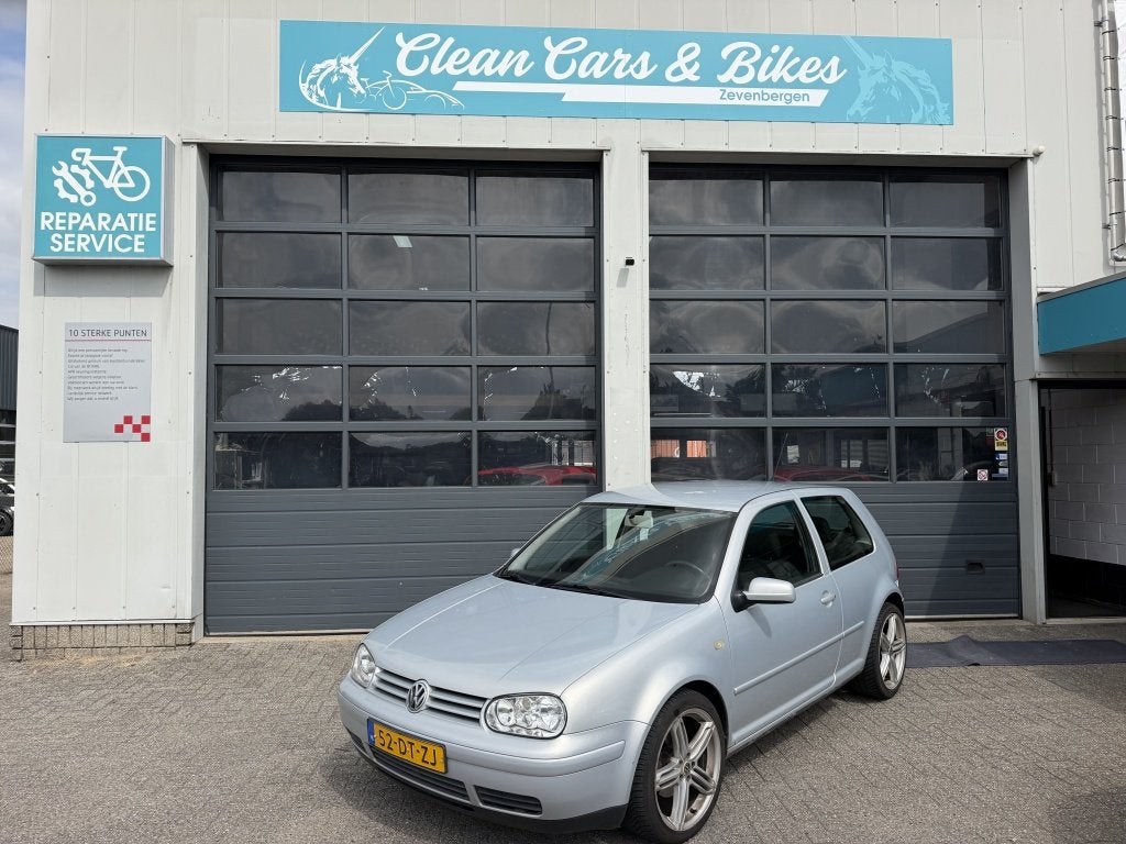 Volkswagen Golf Carplay 2.0 Highline (bj 2000, automaat), Automaat, 1984 cc, Volkswagen, 116 pk