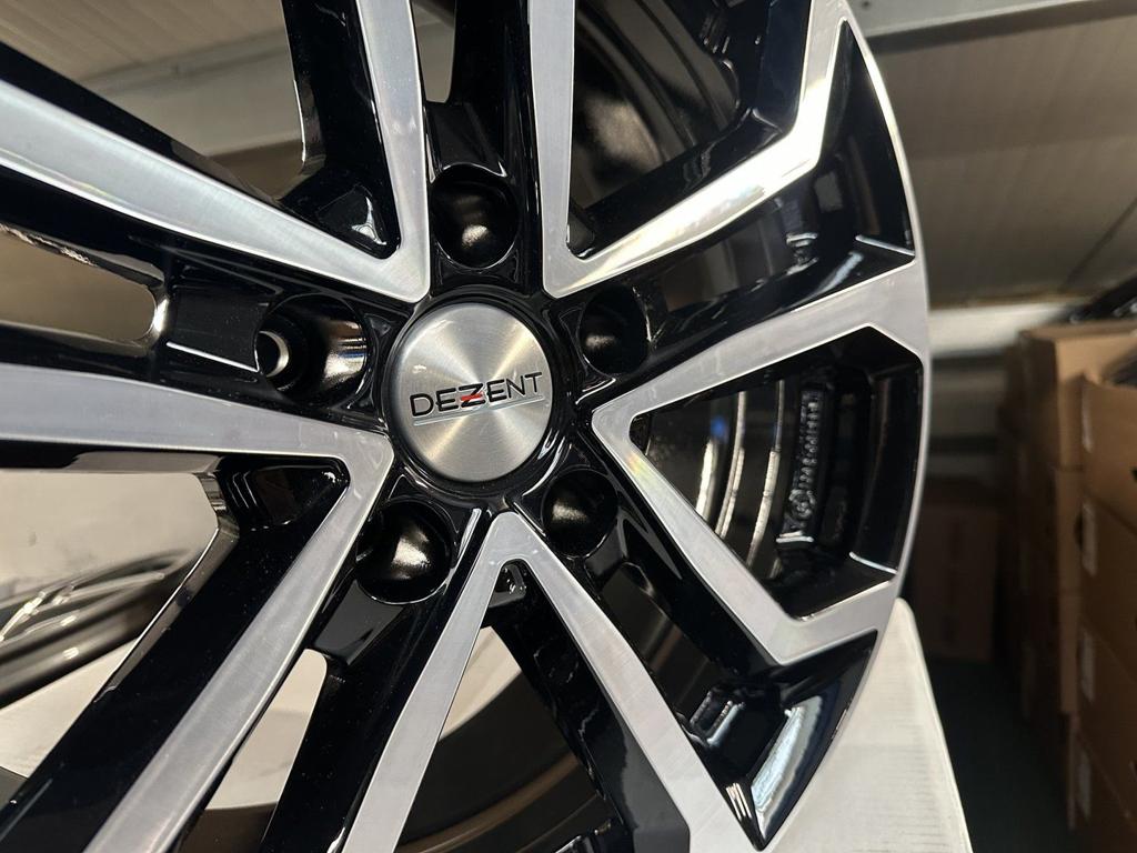 Nieuw 18inch VW Audi Seat BMW Skoda TCR Style Velgen! 5x112, 18 inch, -, -, Banden en Velgen