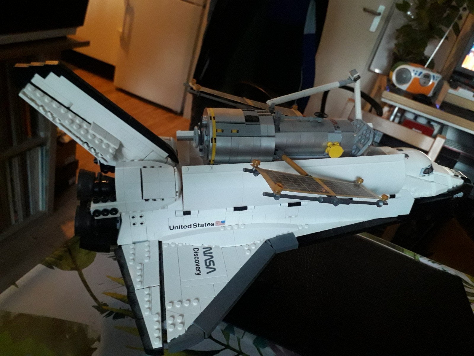 LEGO 10283 NASA Space Shuttle Discovery, Kinderen en Baby's, Speelgoed | Duplo en Lego, Gebruikt, Lego, Inclusief instructies
