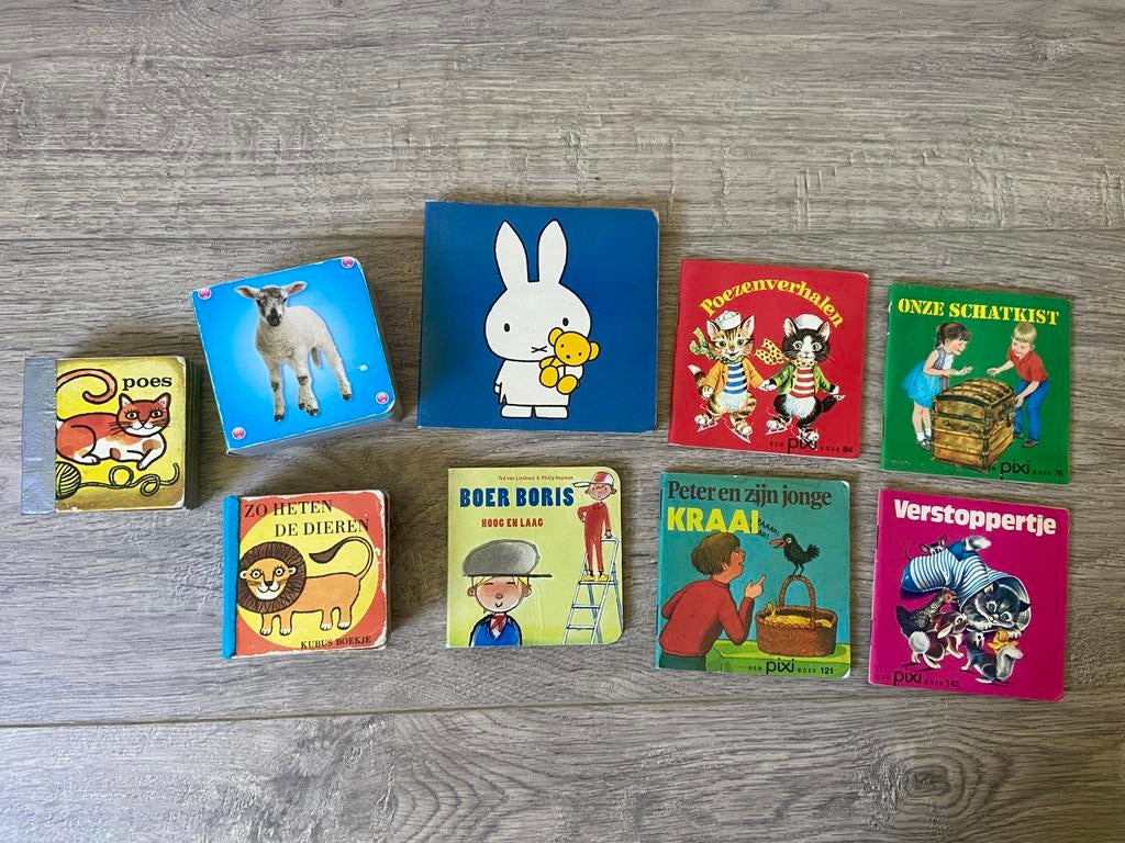 Set van 9 gebruikte ouderwetse vintage babyboekjes, Ophalen of Verzenden, Gelezen, Uitklap-, Voel- of Ontdekboek, 6 tot 12 maanden