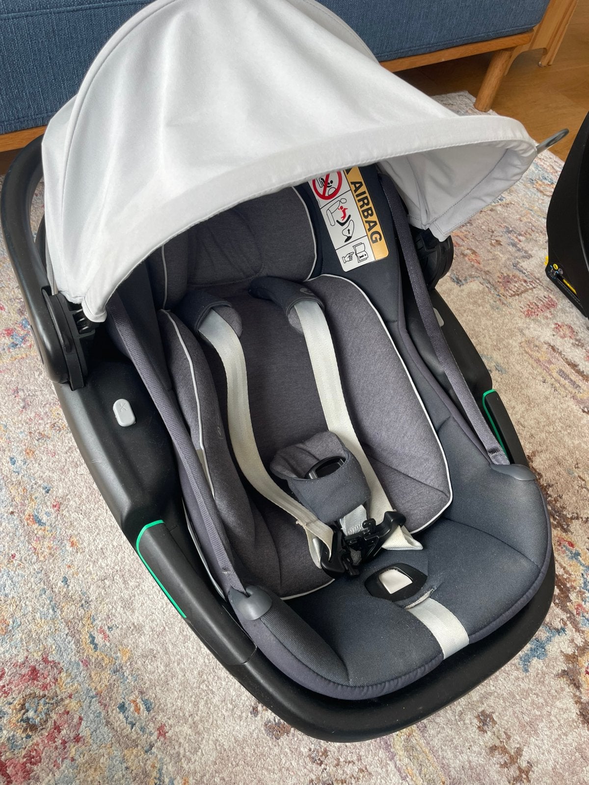 Maxi cosi pebble 1/2024, Afneembare rugleuning, Ophalen of Verzenden, Zo goed als nieuw, Isofix