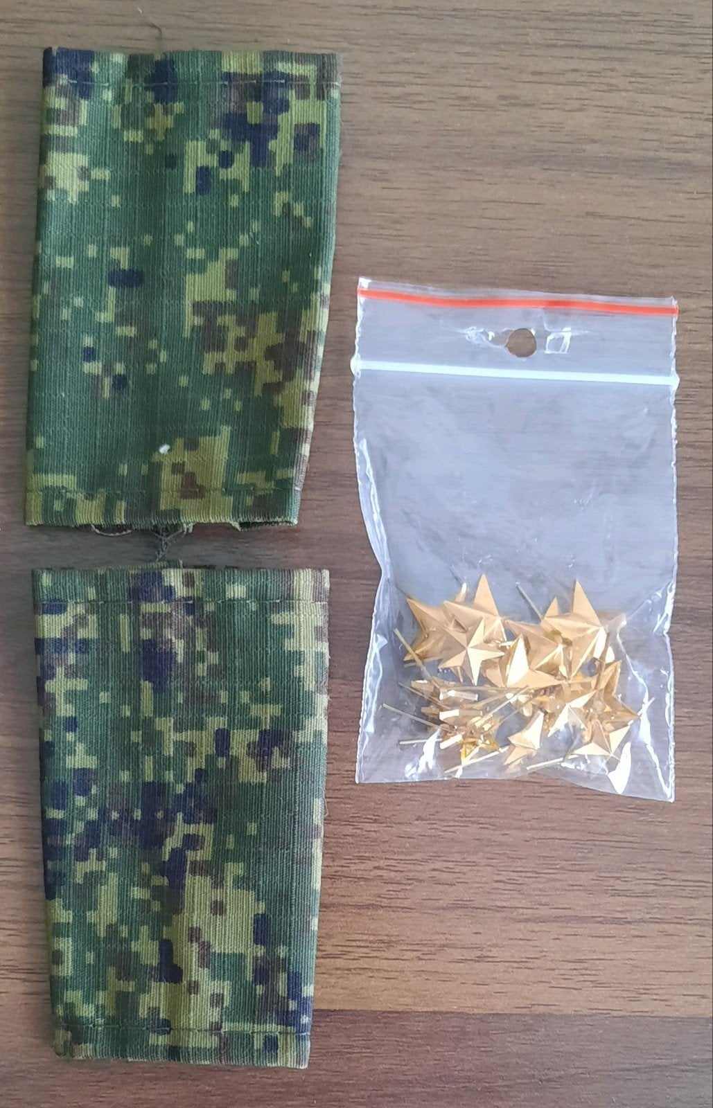Russische leger rangen met sterren, Verzamelen, Militaria | Algemeen, Verzenden, Landmacht, Overige gebieden, Embleem of Badge