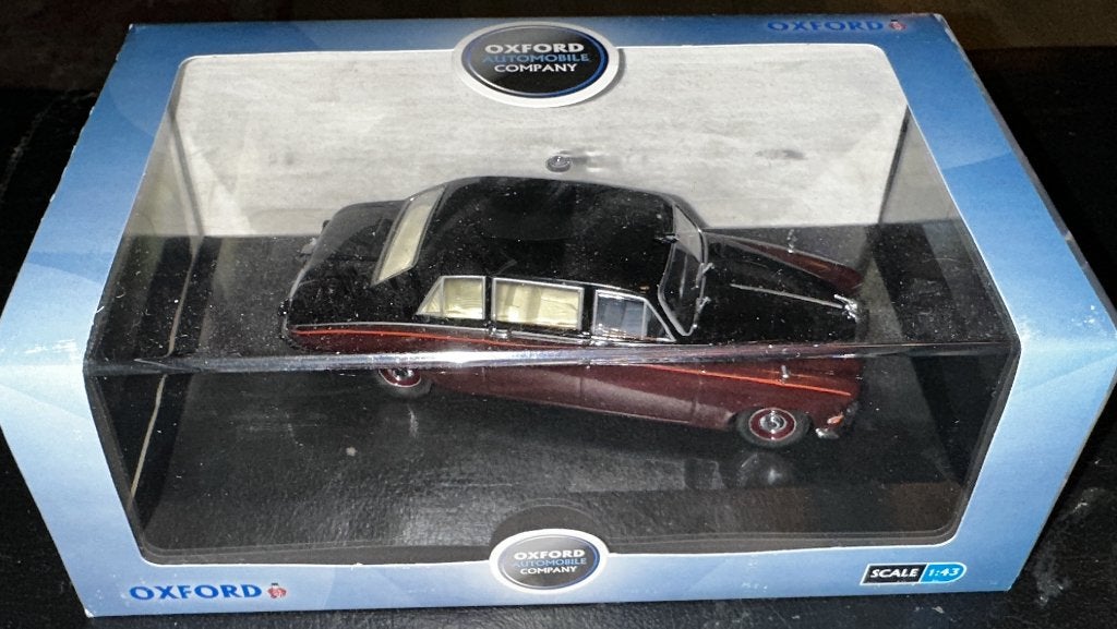 Oxford Diecast Daimler DS420 Queen Mother 1:43 Claret in OVP, Ophalen, Nieuw, Auto, Overige merken