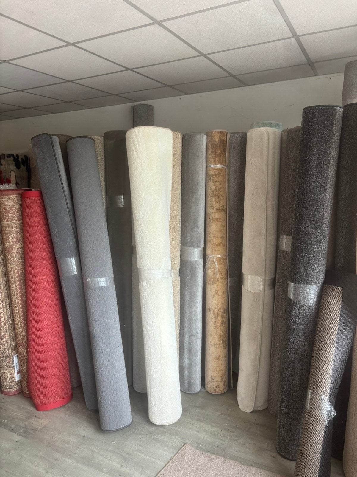 Nieuwe kleedjes vanaf 60€, Ophalen, Nieuw, Rechthoekig, 200 cm of meer