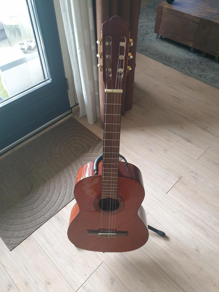Te koop gitaar, Muziek en Instrumenten, Snaarinstrumenten | Gitaren | Akoestisch, Ophalen, Klassieke of Spaanse gitaar