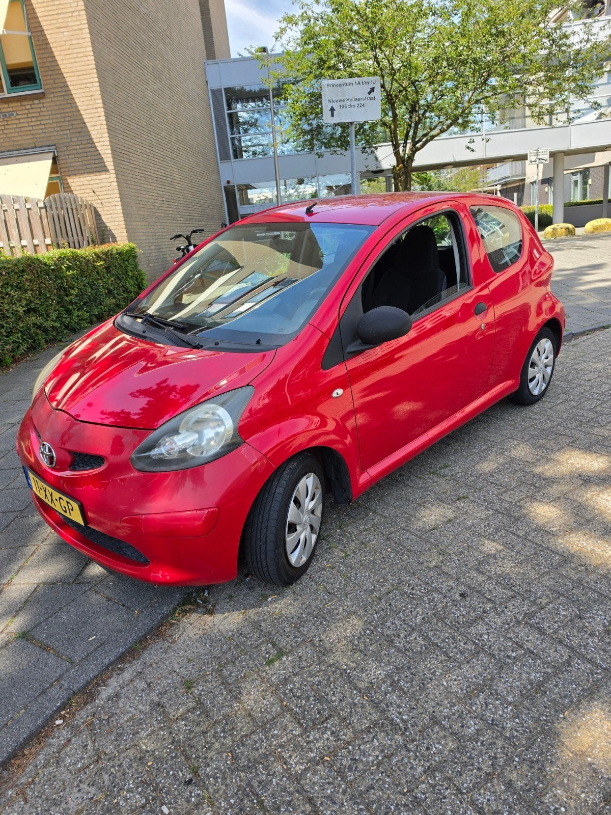 Toyota Aygo 1.0 12V Vvt-i 3DRS MMT 2007 Rood, Voorwielaandrijving, 4 stoelen, 68 pk, Origineel Nederlands