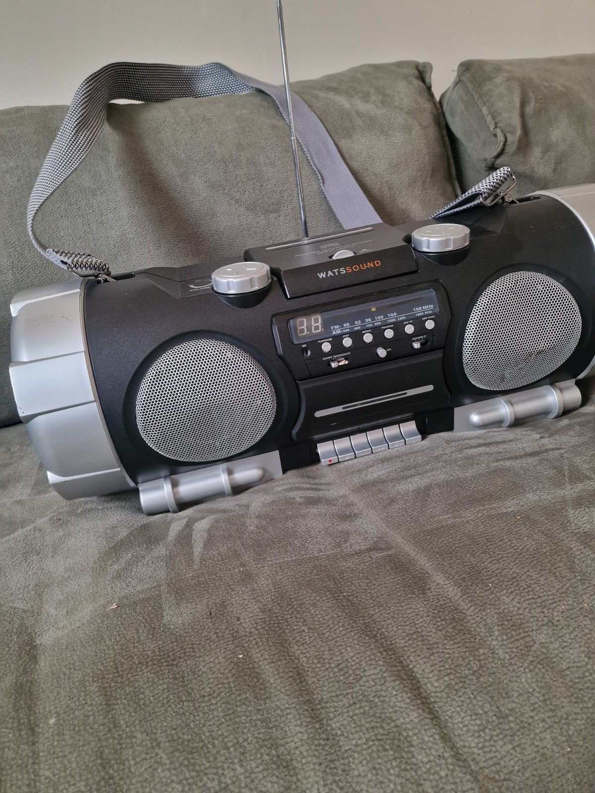 BoomBox ( radio, cassette, cd speler), Ophalen