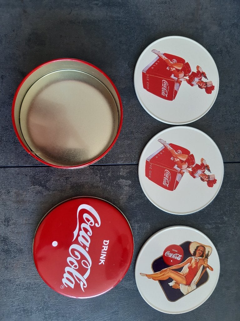 Coca Cola blik met onderzetters, Ophalen of Verzenden, Nieuw, Gebruiksvoorwerp