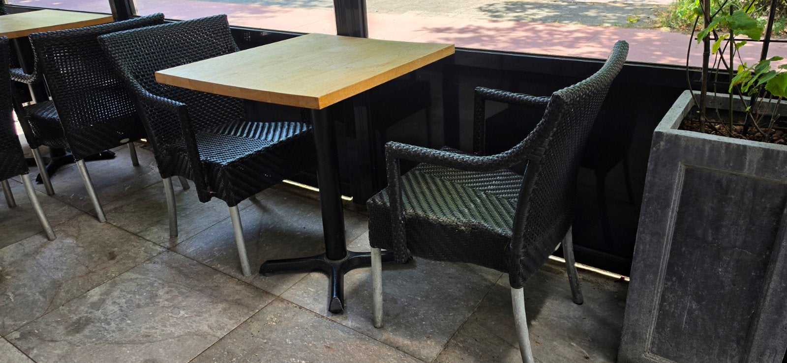 Horeca Terrasset: 5 Tafels  met 10 stoelen, Ophalen