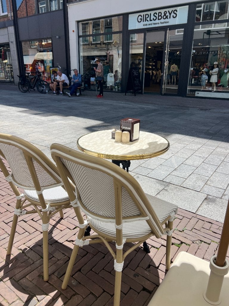 Terrasstoel beige met metalen poten - Zo goed als nieuw, Ophalen, Zo goed als nieuw, Overige materialen, Stapelbaar