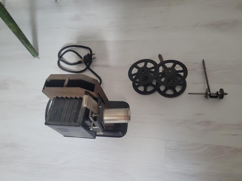 Oude dia projector., Audio, Tv en Foto, Diaprojectors, Ophalen, Gebruikt
