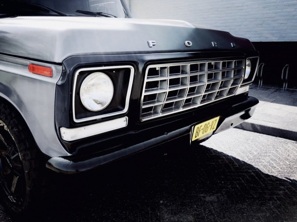 Custom Ford F250 V8 uit 1978, gerestaureerd, foto 7