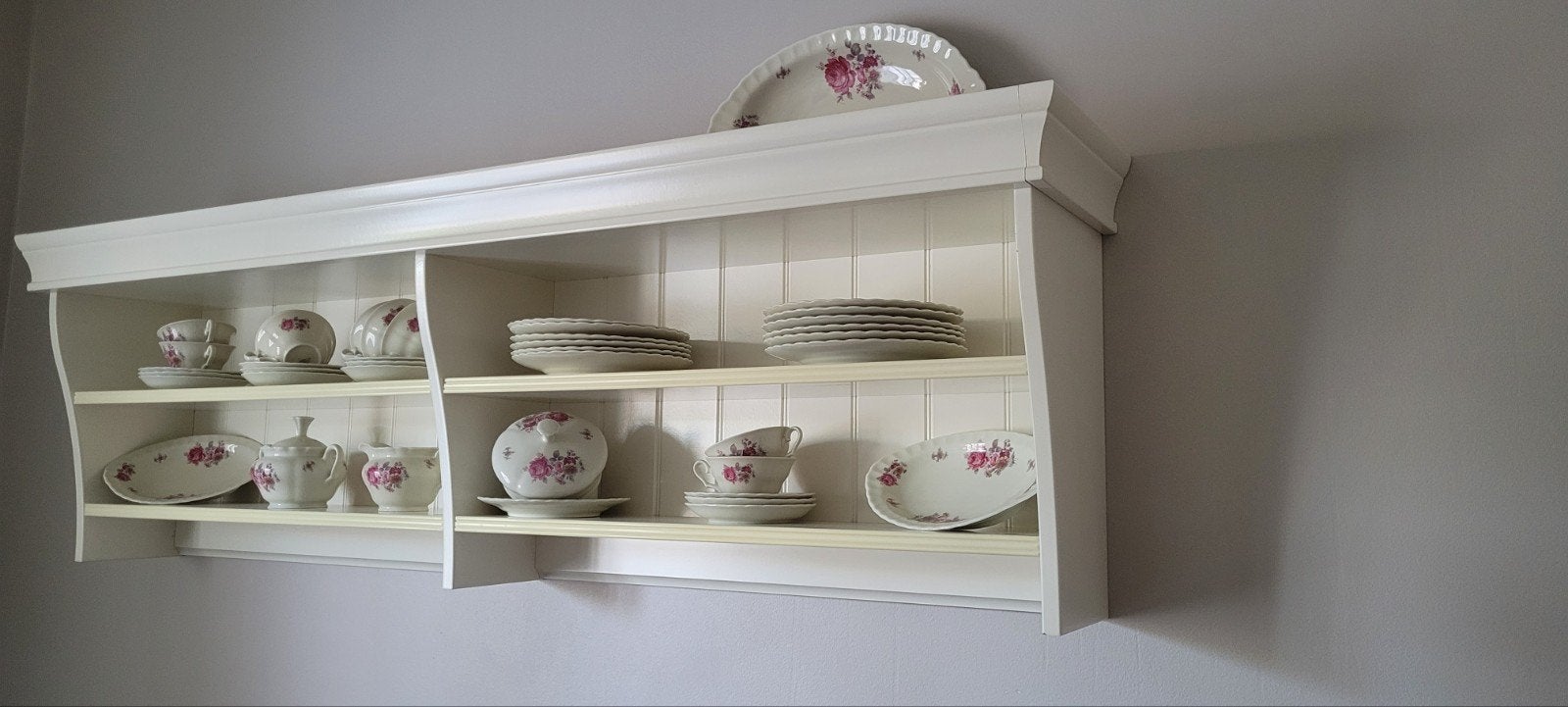 wandrek hout eventueel met afgebeeld servies tegen meerprijs, Huis en Inrichting, Woonaccessoires | Wandplanken en Boekenplanken