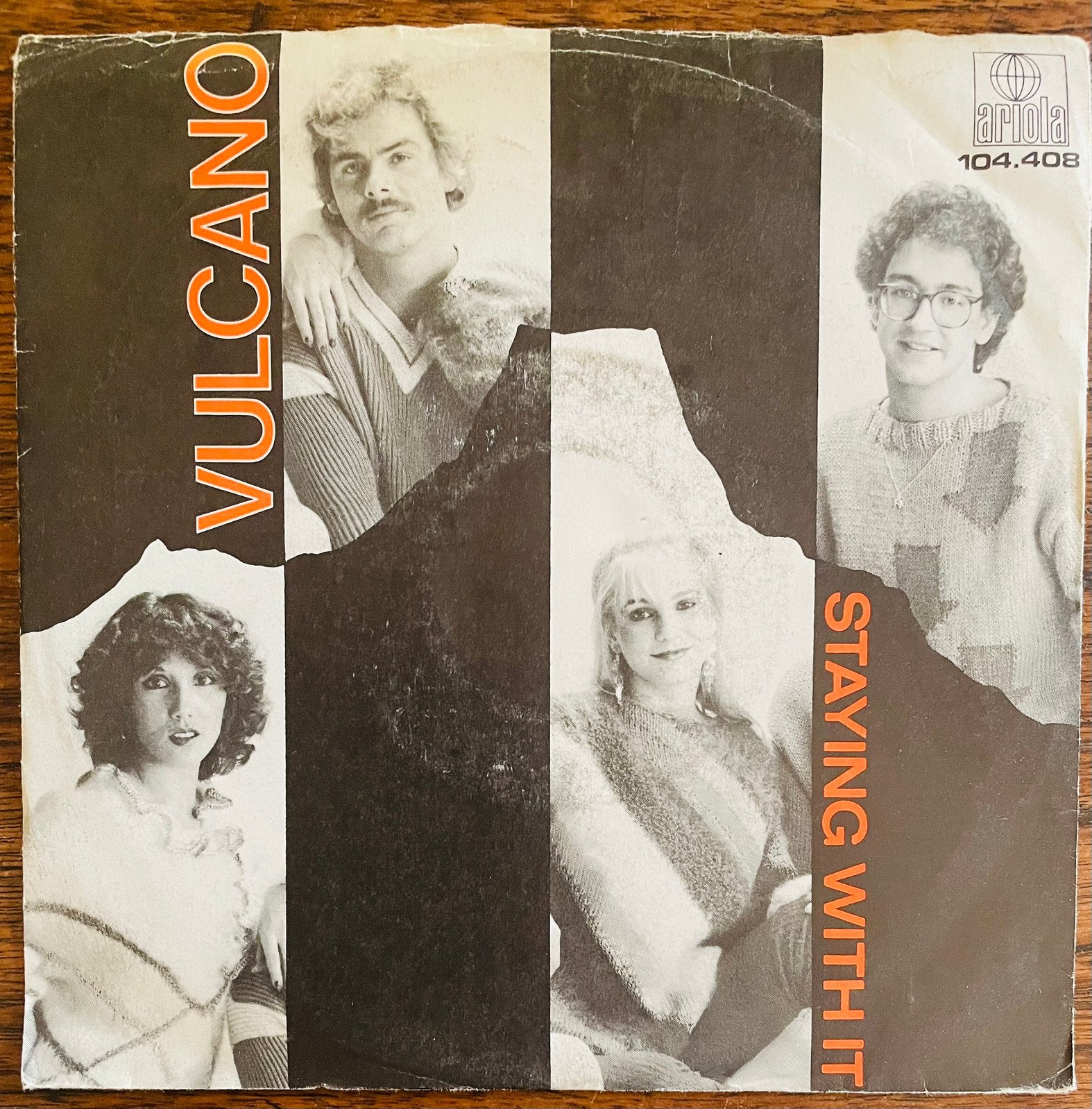 Vulcano Staying With It 1982, Cd's en Dvd's, Pop, 7 inch, Ophalen of Verzenden, Zo goed als nieuw
