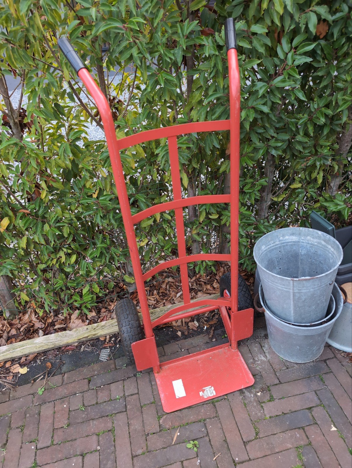 Steekwagen met nieuwe band., 60 tot 80 liter, Ophalen, Gebruikt, Steekwagen