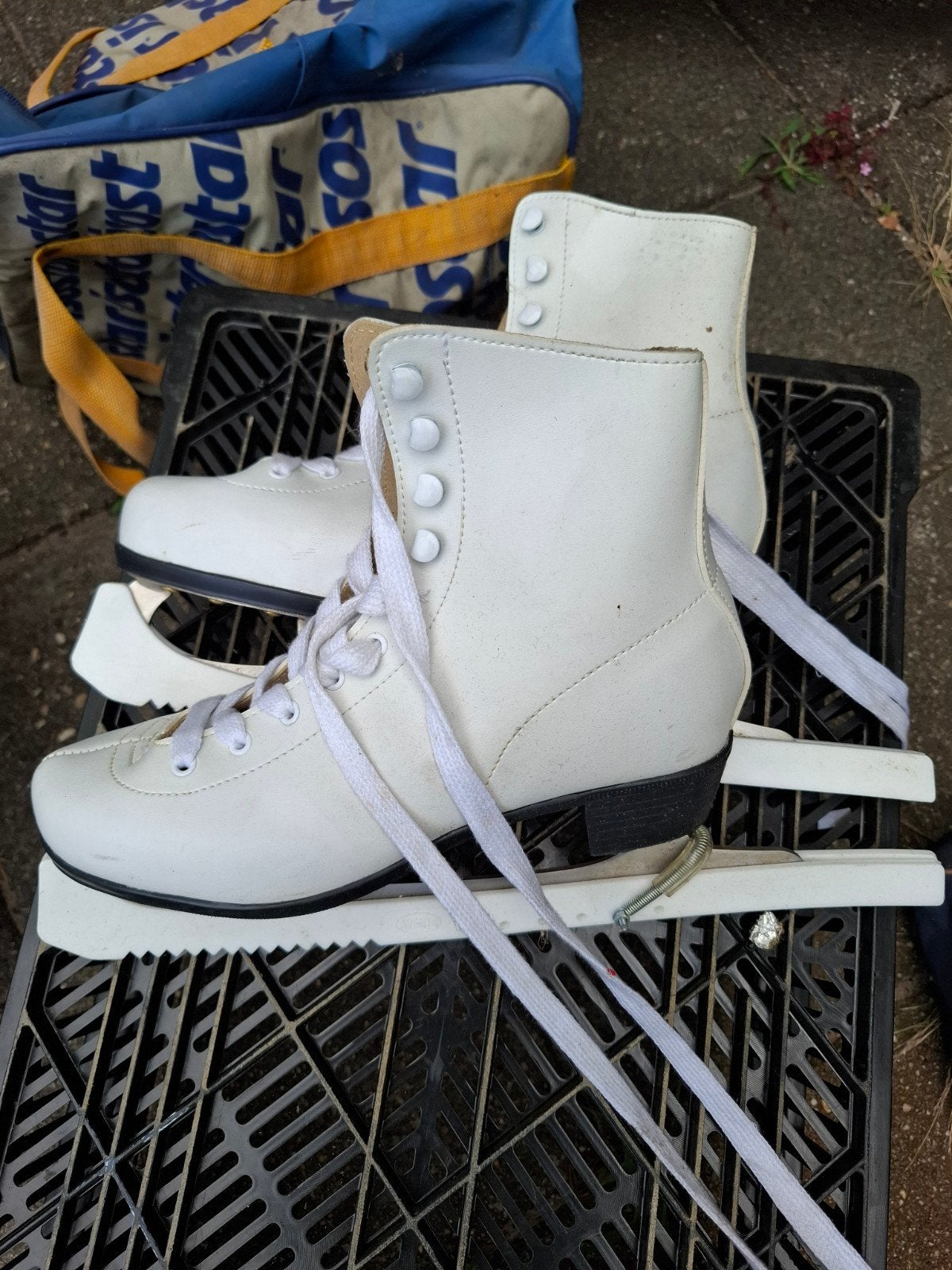 Witte kunstschaatsen met tas - Maat 41, Sport en Fitness, Schaatsen, Ophalen of Verzenden, Gebruikt, Kunstschaatsen, Overige merken