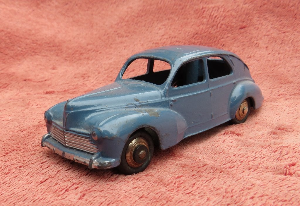 Dinky Toys France. Peugeot 203, Ophalen of Verzenden, Zo goed als nieuw, Auto, Dinky Toys