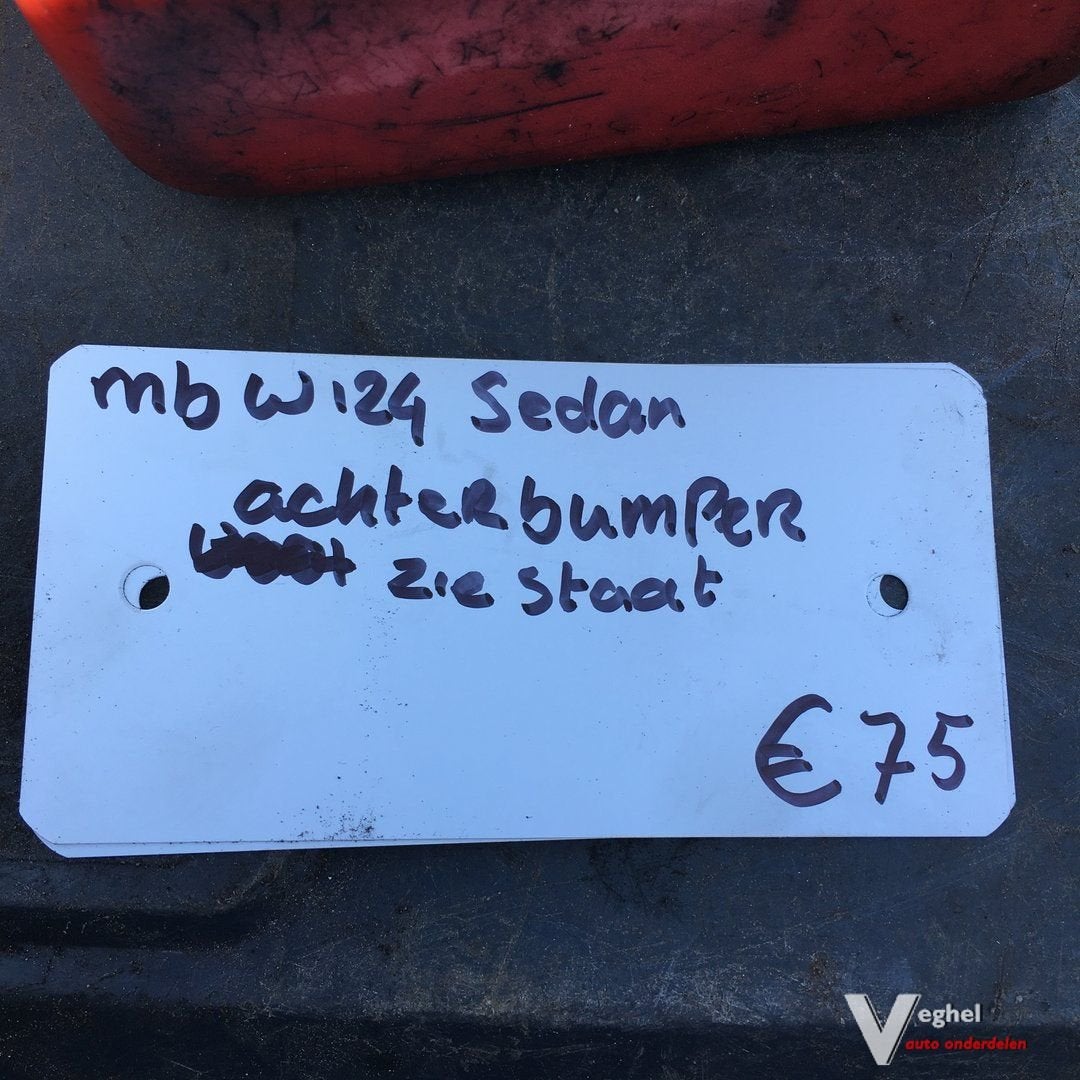Mercedes W124 Sedan  Achterbumper, Auto-onderdelen, Carrosserie en Plaatwerk, Ophalen, Gebruikt, -, -