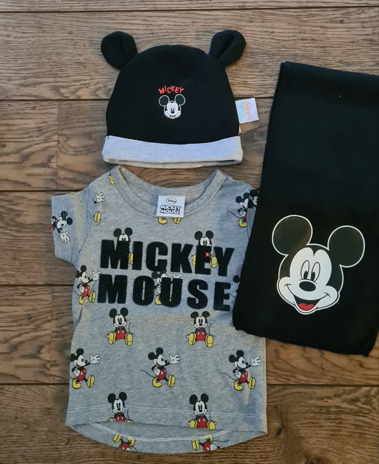 Mickey Mouse set - shirt, muts en doek maat 62, Ophalen of Verzenden, Zo goed als nieuw, Disney, Jongetje of Meisje