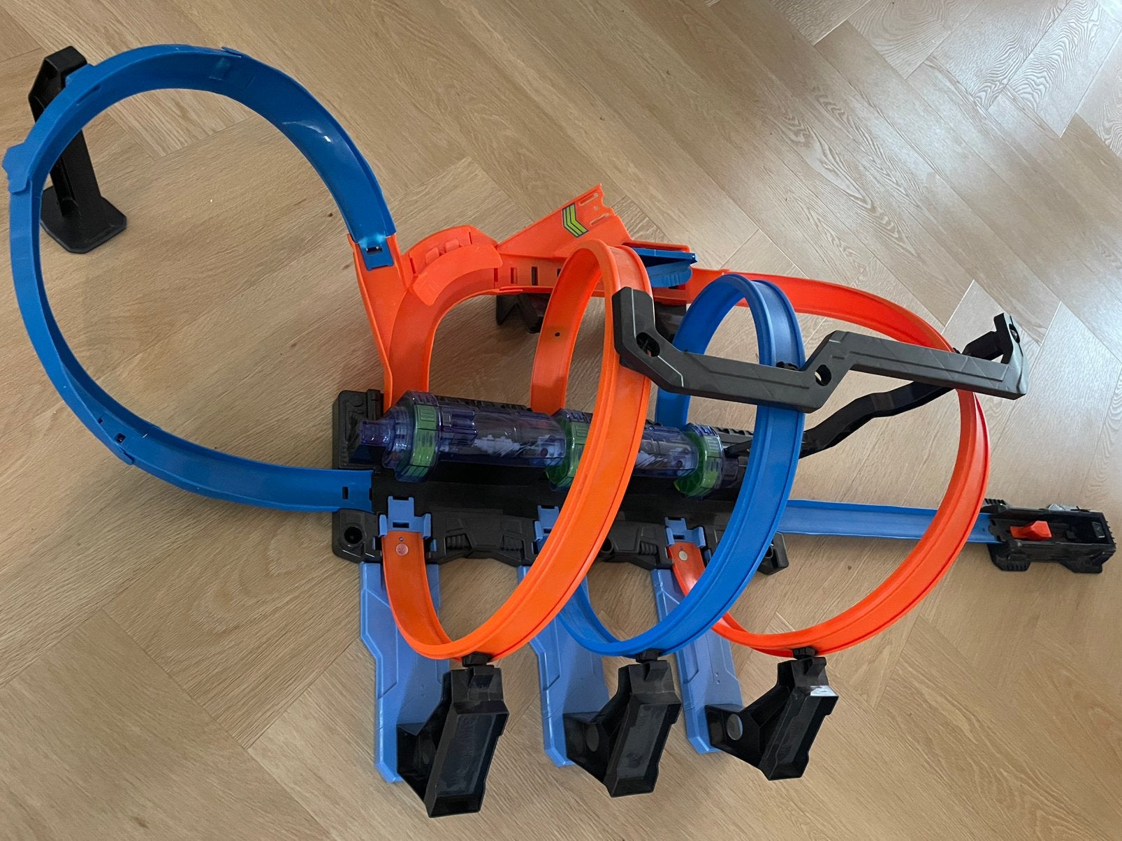 Hot wheels corkscrew crash, Ophalen, Zo goed als nieuw, Elektrisch, Hot Wheels