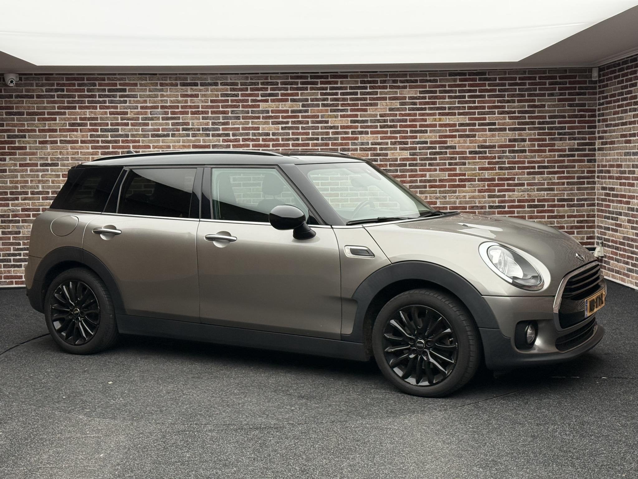 MINI Clubman 1.5 Cooper Business, Auto's, Voorwielaandrijving, Parkeersensor, Gebruikt, Origineel Nederlands