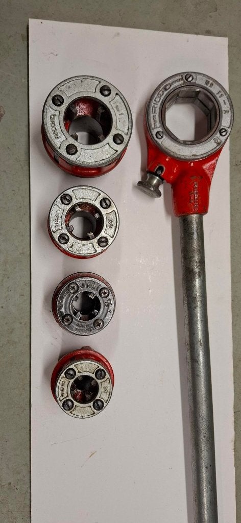 Te Koop Ridgid draad snij set, Doe-het-zelf en Verbouw, Ophalen, Gebruikt, Snijgereedschap, Ridgid