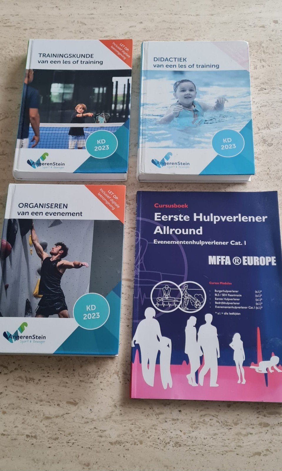 Cios sportopleiding schoolboeken, Ophalen, Gelezen, Overige niveaus, Nederlands