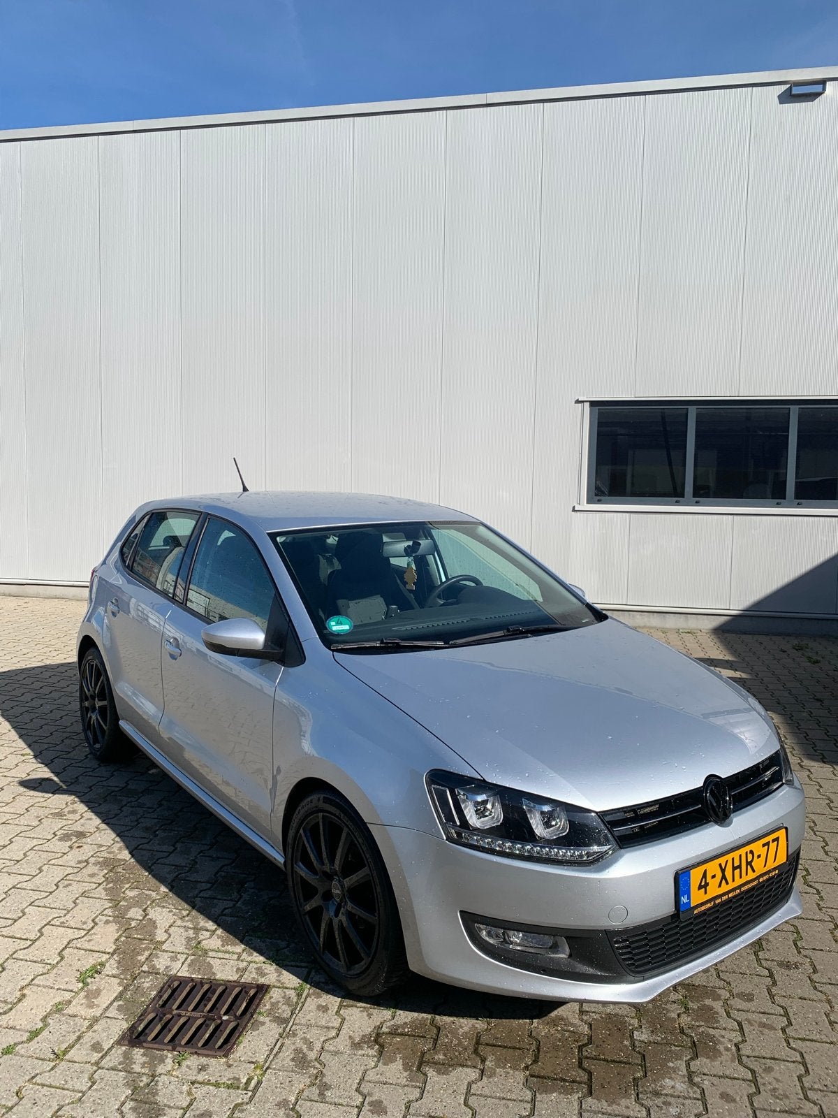 Volkswagen Polo NIEUWE APK, Auto's, Voorwielaandrijving, Stof, 40 €/maand, Zwart