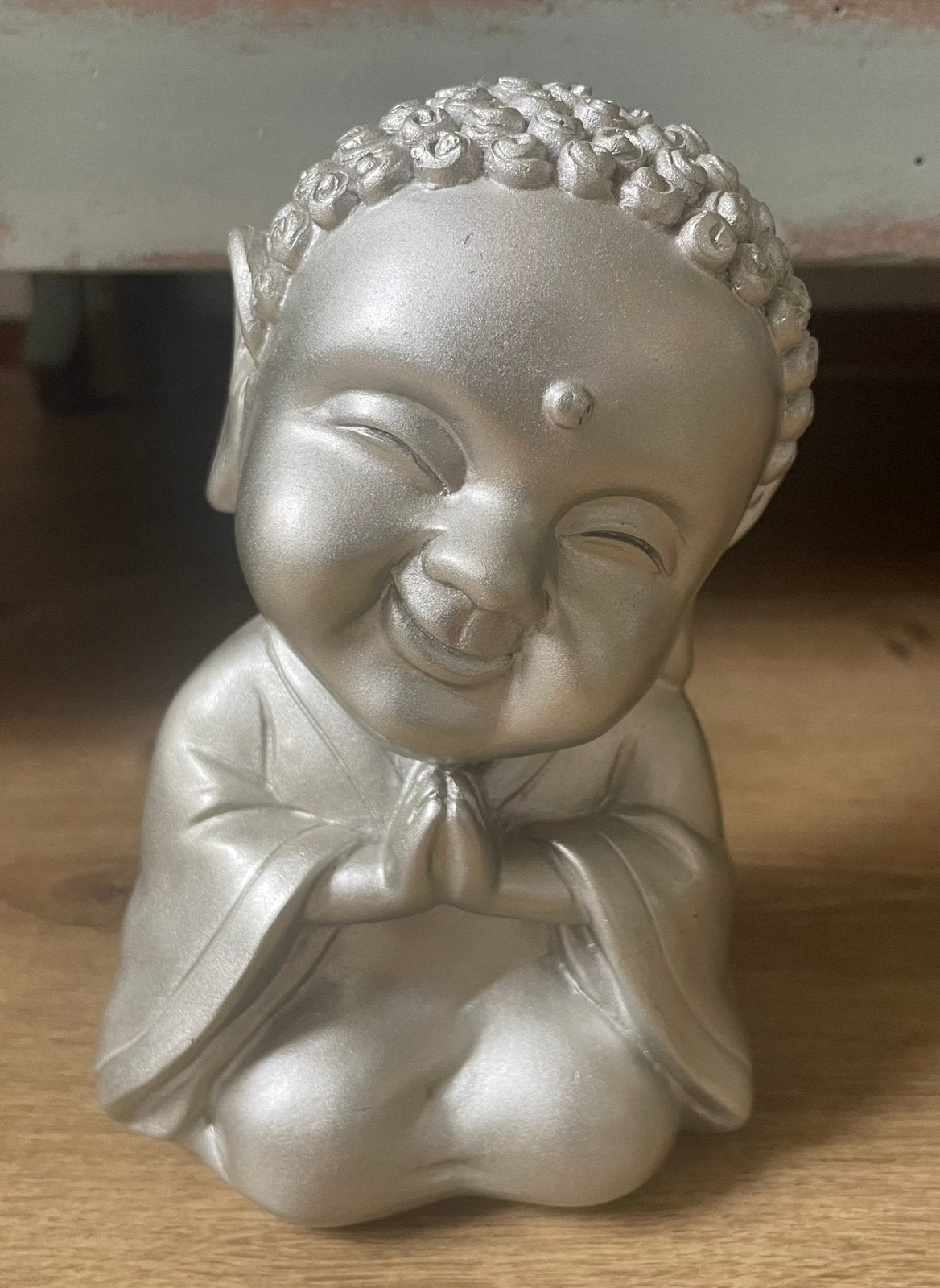 Buddha beeld zilverkleurig lachende Boeddha, Huis en Inrichting, Woonaccessoires | Boeddhabeelden, Ophalen of Verzenden, Zo goed als nieuw