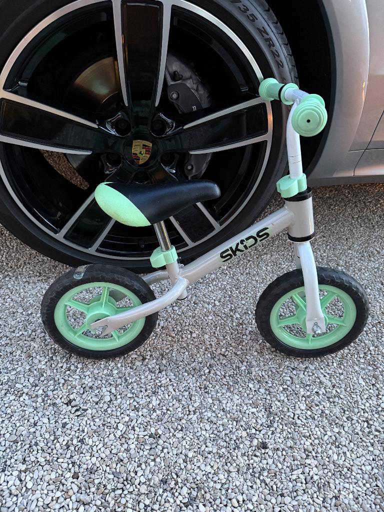 SKIDS loopfiets wit met mintgroen, lichtgewicht balance bike, Ophalen, Gebruikt, Loopfiets