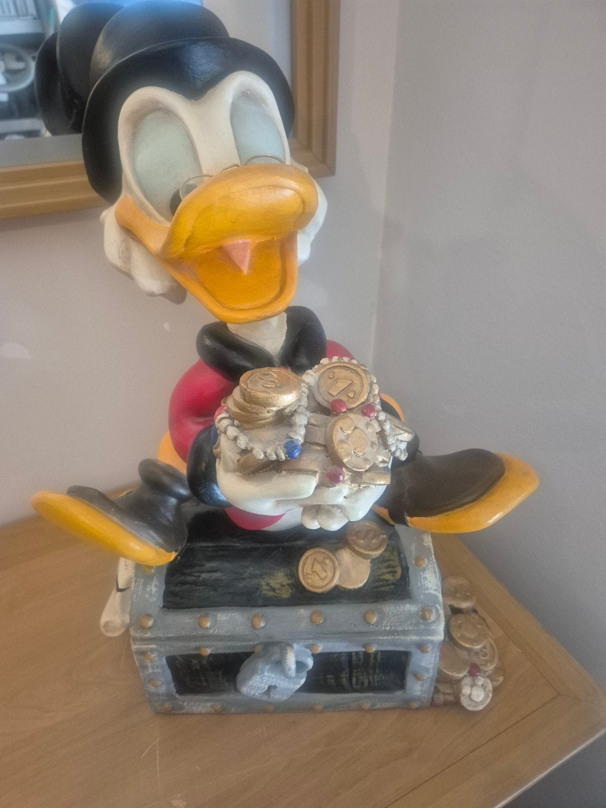 Dagobert Duck beeldje met schatkist, Ophalen, Donald Duck, Zo goed als nieuw, Beeldje of Figuurtje