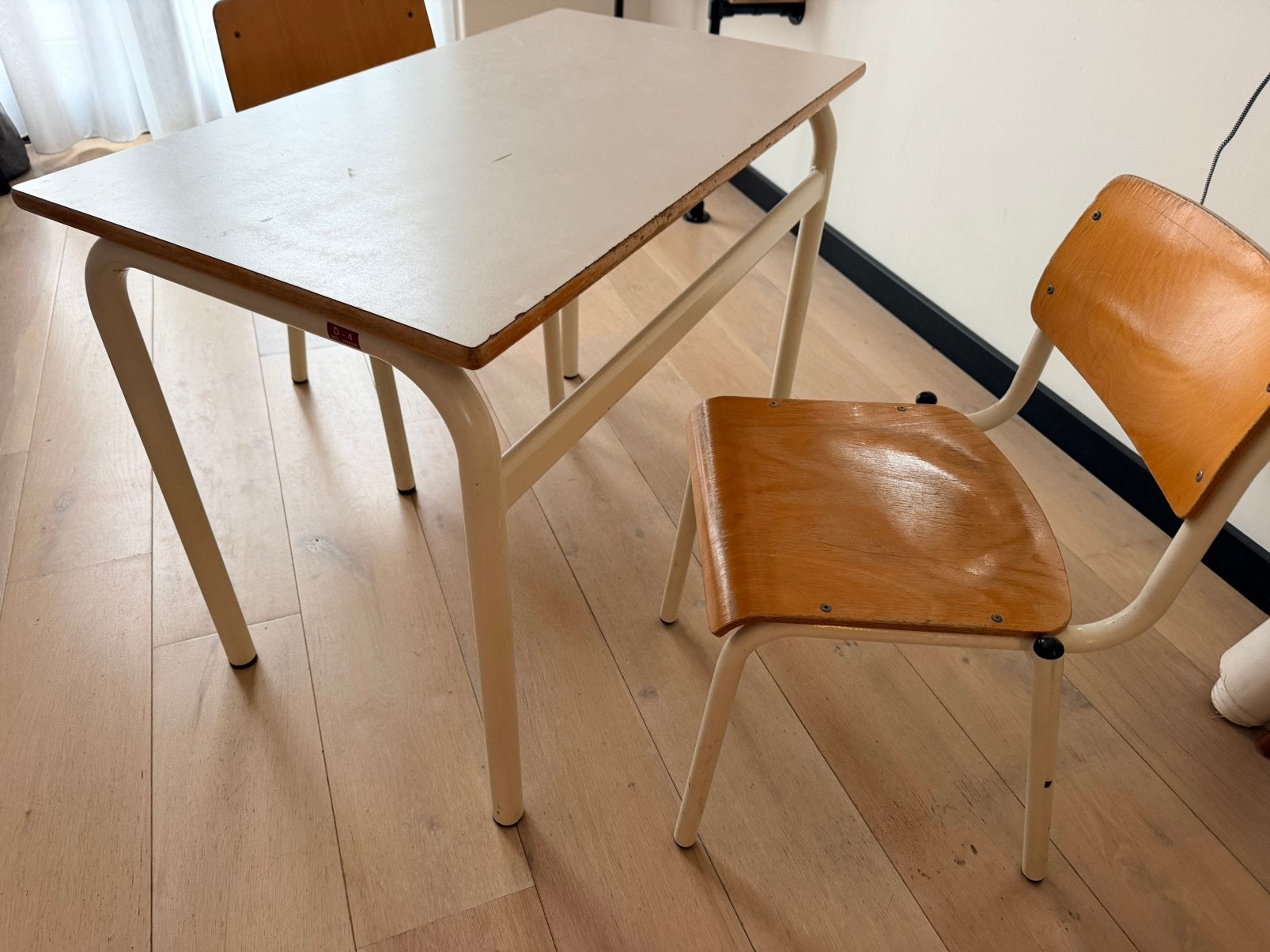 Vintage schooltafel + twee stoelen, Ophalen, Gebruikt, Tafel(s) en Stoel(en)