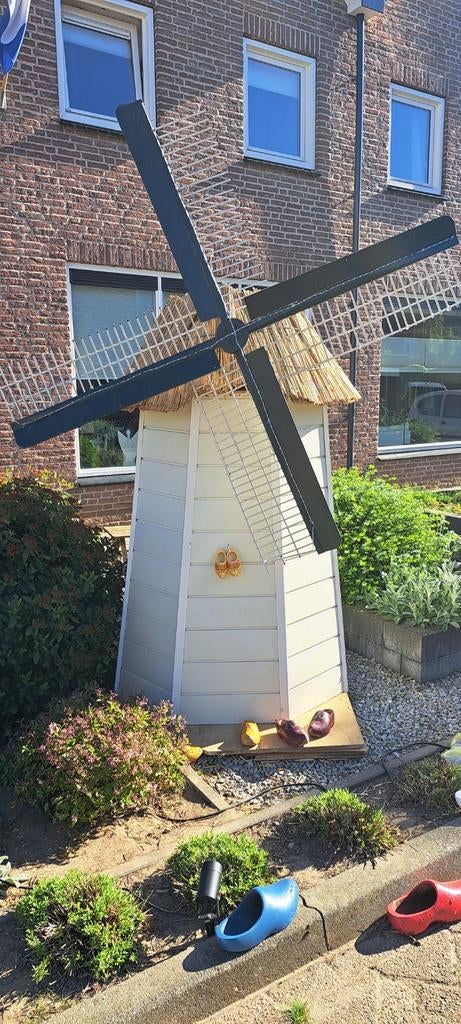 Molen, boerin - Straatversiering Nederland, Ophalen of Verzenden