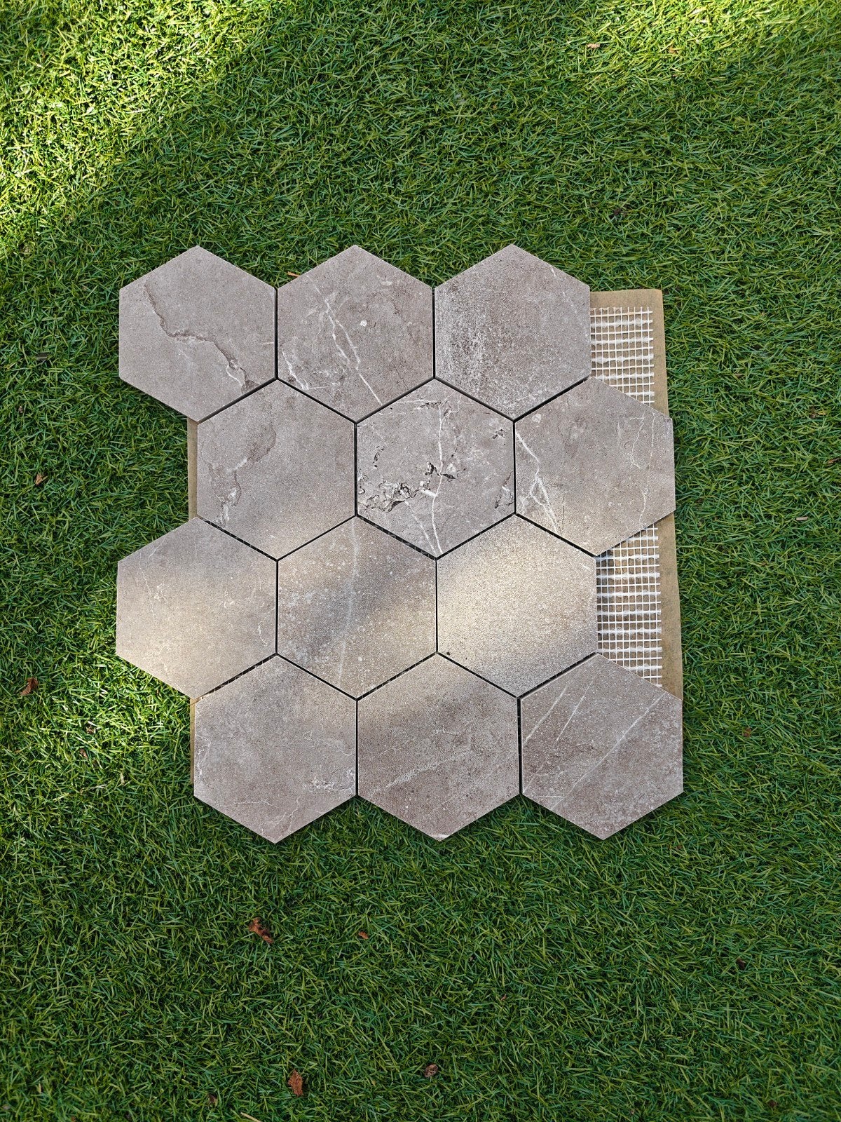 Hexagonale tegels - 8 complete plakken, 1 plak mist 2 stenen, Ophalen, Keramiek, Overige typen, Nieuw