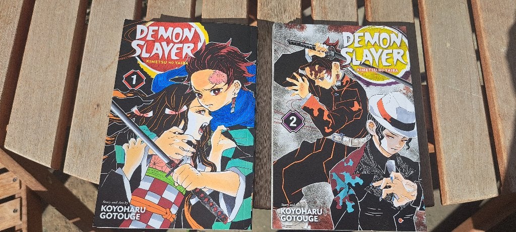 Manga Demon Slayer 1&2, Boeken, Meerdere stripboeken, Ophalen of Verzenden, Zo goed als nieuw