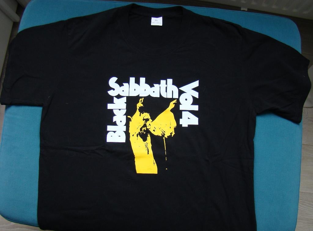 T- Shirt ROCK - Black Sabbath VOL.4 - maat L - Zwart, Ophalen of Verzenden, Nieuw, Kleding